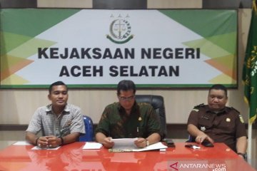 Kejari Aceh Selatan tahan tiga tersangka diduga korupsi dana DOKA