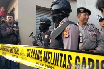 Polisi kembali geledah rumah terduga teroris Cirebon
