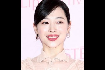 15 tahun perjalanan karir Sulli mantan anggota grup K-pop f(x)