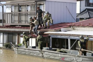 Jepang kirim tentara setelah topan landa Tokyo, 23 orang meninggal