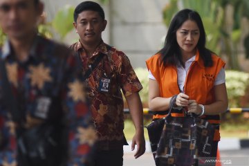 Pemeriksaan tersangka penyuap Bupati Bengkayang