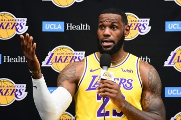 LeBron James angkat suara dalam krisis NBA-China