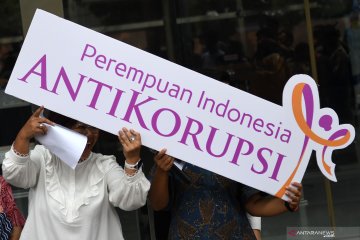 Unjuk rasa Perempuan Indonesia Antikorupsi di KPK