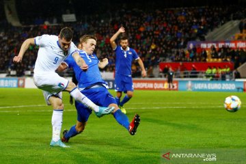 Kualifikasi Piala Eropa 2020 - Aksi Belotti saat Italia cukur Liechtenstein 5-0