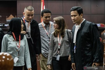 Sidang uji materi aturan soal batas usia calon kepala daerah