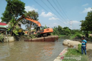 Pemkab Lamongan keruk 49 embung dan sungai