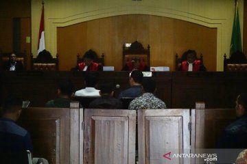 Jaksa KPK hadirkan 5 petugas Inteldakim Mataram dalam sidang suap