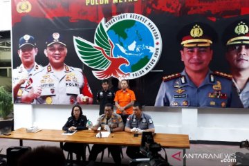 Vicky Nitinegoro dibebaskan karena hasil tes urine negatif