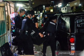 Penggledahan rumah terduga teroris di Bekasi