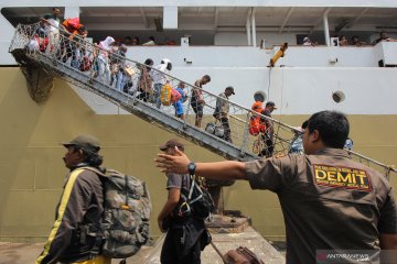 Pengungsi kerusuhan Wamena tiba di Surabaya