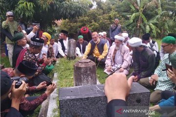 Ulama Turki menziarahi makam ulama di Aceh