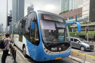 Penumpang Transjakarta tak sadar bus baru Zhong Tong beroperasi