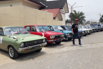 Ratusan mobil klasik mejeng di PKOR Wayhalim, Bandarlampung