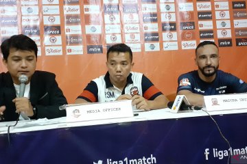 Pelatih Madura sebut timnya beruntung bisa menang di Padang