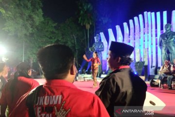 Syukuran PDIP di Tugu Proklamasi berlanjut sampai malam