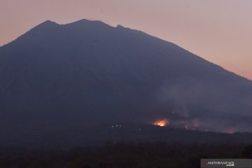 BPBD Karangasem: Kebakaran di lereng Gunung Agung masih fluktuatif
