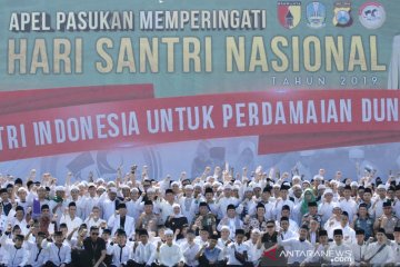 Khofifah: Hari Santri wujud dedikasi untuk perdamaian dunia