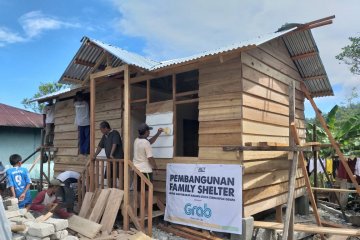 ACT bangun family shelter untuk penyintas gempa di Halmahera Selatan