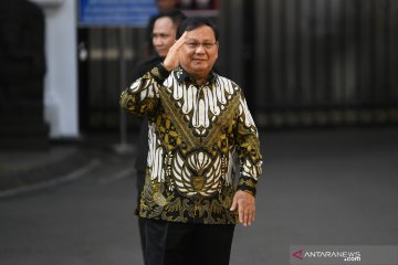 Jelang pengumuman kabinet, Prabowo Subianto tiba di Istana Kepresidenan