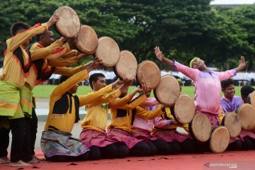 Atraksi Rapai Geleng santri Aceh