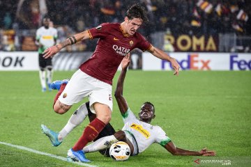 Roma ditahan imbang Gladbach, Istanbul tundukkan Wolfsberger