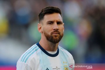 Lionel Messi tidak mau tukar trofi bersama Barca untuk Piala Dunia