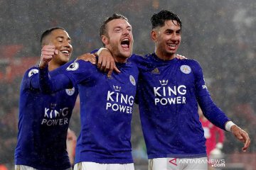 Leicester luluhlantakkan 10 pemain Southampton 9-0