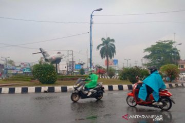 Hari ini, waspada hujan dan petir di Jakarta