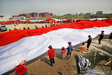 Peringatan Hari Sumpah Pemuda di kampung nelayan Surabaya