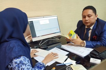 Guru honorer ini minta pemerintah penuhi gaji Rp14 juta per bulan