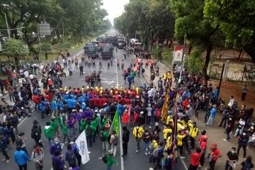 Massa Indonesia Memanggil bubarkan diri