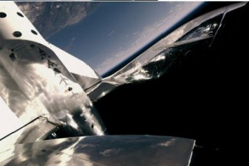 Virgin Galactic selesaikan penggabungan dengan Social Capital Hedosophia, ciptakan perusahaan penerbangan antariksa manusia komersial pertama dan satu-satunya di dunia yang sudah go public