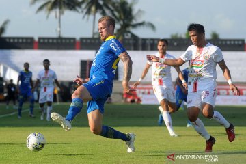 Bermain di Bali, Persib kalahkan Persija 2-0