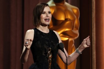 Perangi bias gender, Geena Davis terima Piala Kehormatan Oscar