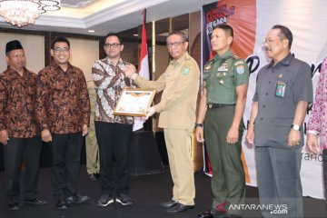 Sutarmidji beri penghargaan kepada TNI/Polri atas keberhasilan Pemilu