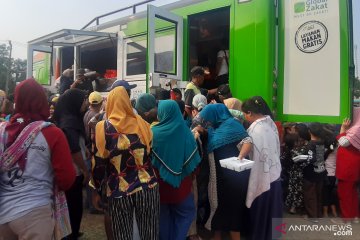 ACT bagikan 1.000 porsi makanan bagi warga di Cibarusah