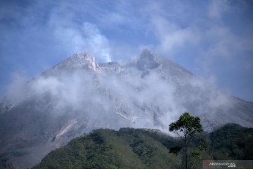 Gunung Merapi alami dua gempa guguran