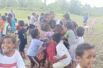 Hilangkan trauma anak-anak korban gempa, mahasiswa gelar permainan