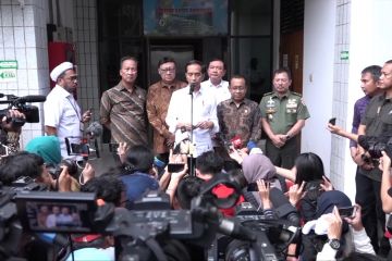 Presiden Jokowi jenguk Wiranto di RSPAD Gatot Subroto