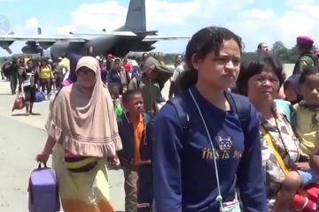 TNI AU hentikan sementara angkut pengungsi Wamena