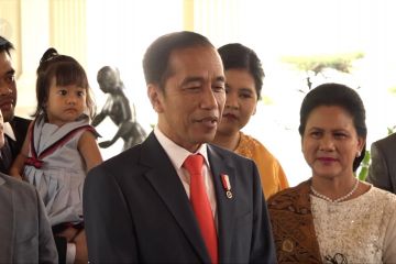 Jokowi perkenalkan sosok menteri kabinet Senin pagi