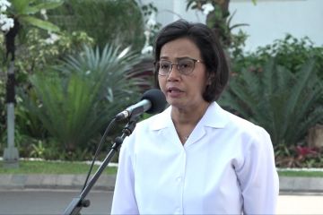 Jokowi minta Sri Mulyani kembali jabat menteri keuangan