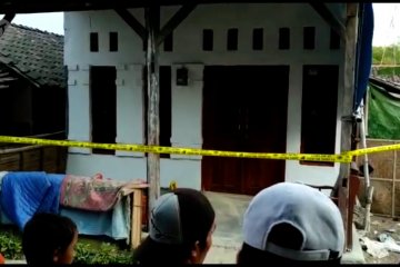 Rumah tersangka penusukan Wiranto disegel polisi