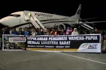 140 pengungsi kerusuhan Wamena diterbangkan ke Sumbar