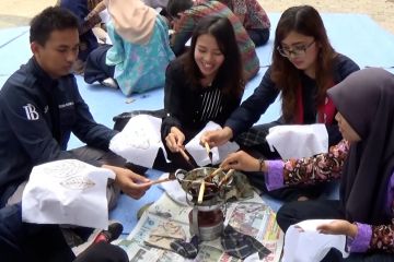 Edukasi membatik bagi kaum milenial di era 4.0