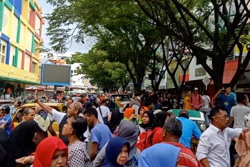 Satu orang meninggal akibat gempa beruntun di Ambon