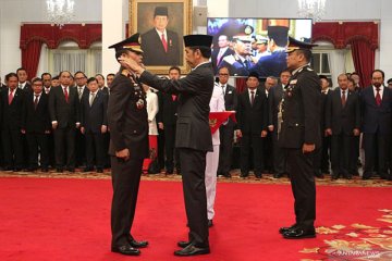 Idham Azis naik pangkat menjadi Jenderal Polisi