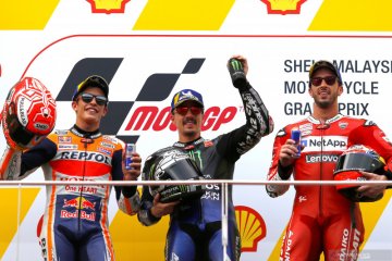 Hasil GP Malaysia, Vinales menang telak atas Marquez