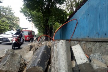 Warga keluhkan pemasangan kabel bawah tanah di Cikini