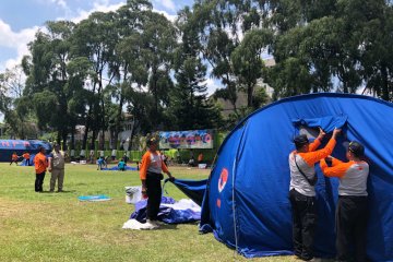 KTB Yogyakarta adu kecepatan dan ketangkasan dirikan tenda